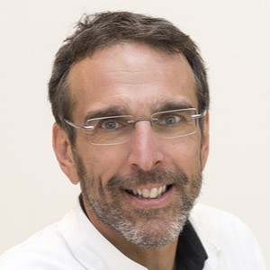 Dr. Gottfried Novacek